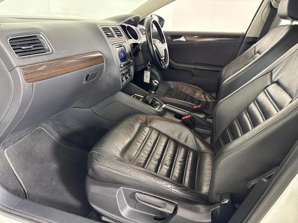 2016-Volkswagen-Jetta-GP-14-TSI-Comfortline image:3