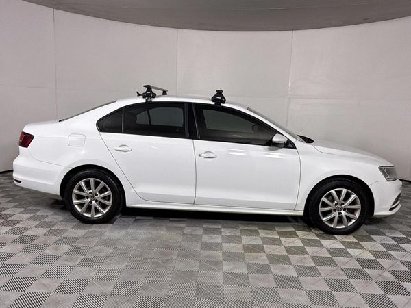2016-Volkswagen-Jetta-GP-14-TSI-Comfortline image:8