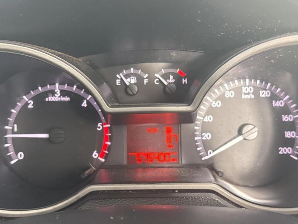 2014-Mazda-BT-50-32-TDi-SLE-Double-Cab image:2