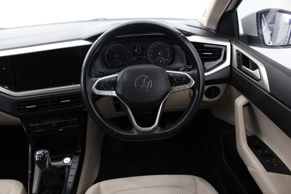 2022-Volkswagen-Polo-Classic-16-Life image:5
