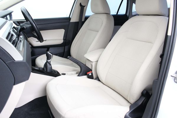 2022-Volkswagen-Polo-Classic-16-Life image:8