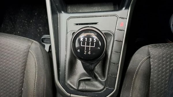 2020-Volkswagen-Polo-10-TSI-Comfortline image:10