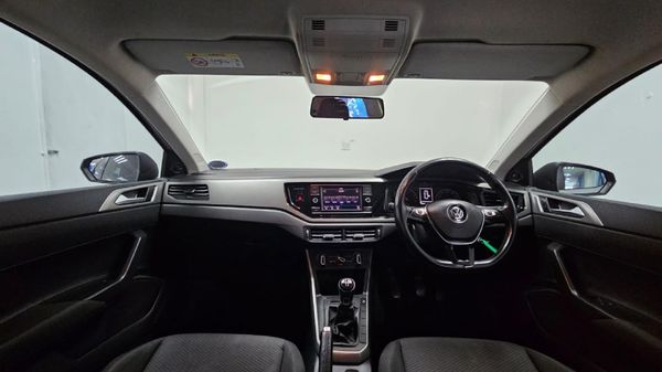 2018-Volkswagen-Polo-10-TSI-Trendline image:12