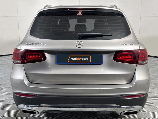2019-Mercedes-Benz-GLC-220d-4Matic image:16