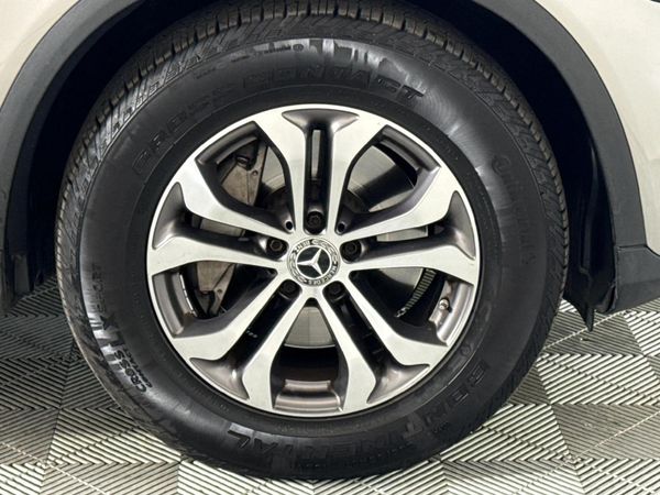2019-Mercedes-Benz-GLC-220d-4Matic image:5