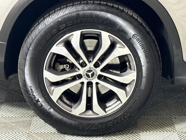 2019-Mercedes-Benz-GLC-220d-4Matic image:6