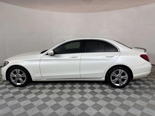 2016-Mercedes-Benz-C-Class-C-200-Avantgarde-Auto image:18