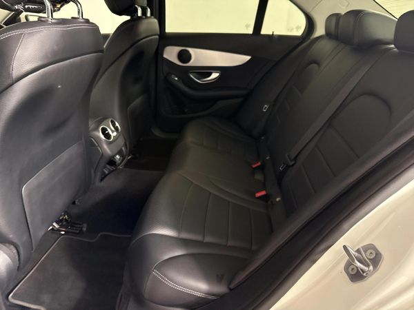 2016-Mercedes-Benz-C-Class-C-200-Avantgarde-Auto image:3