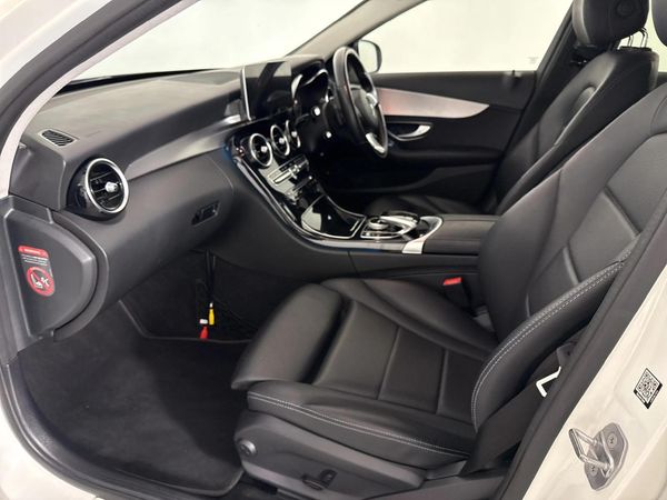 2016-Mercedes-Benz-C-Class-C-200-Avantgarde-Auto image:8