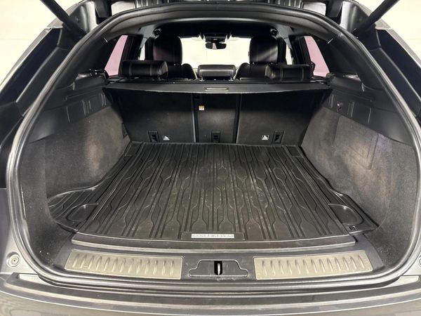 2019-Land-Rover-Range-Rover-Velar-20-D-HSE-D240 image:13