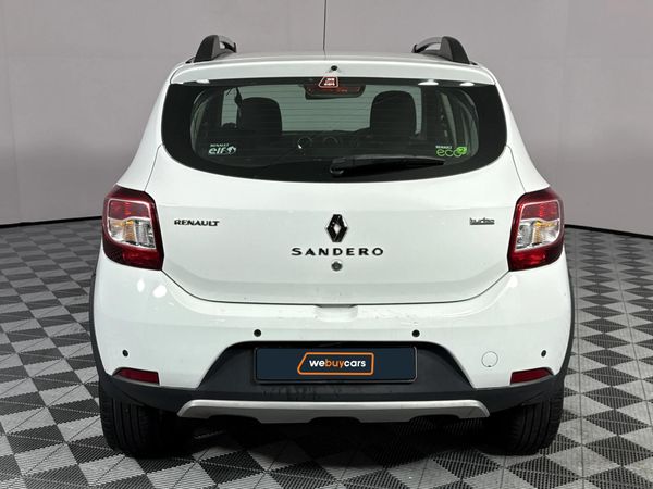 2015-Renault-Sandero-900T-Stepway image:18