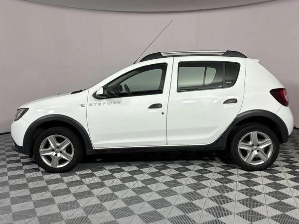 2015-Renault-Sandero-900T-Stepway image:19