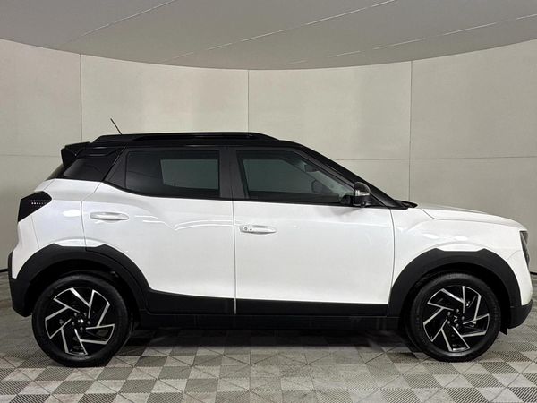 2024-Mahindra-XUV-3XO-12T-AX7L image:17