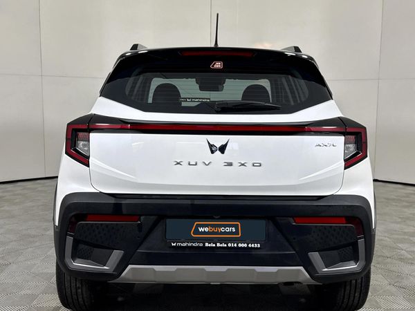 2024-Mahindra-XUV-3XO-12T-AX7L image:18