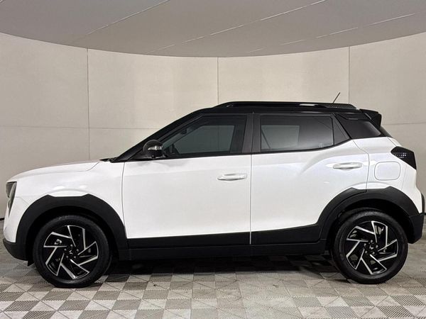 2024-Mahindra-XUV-3XO-12T-AX7L image:19