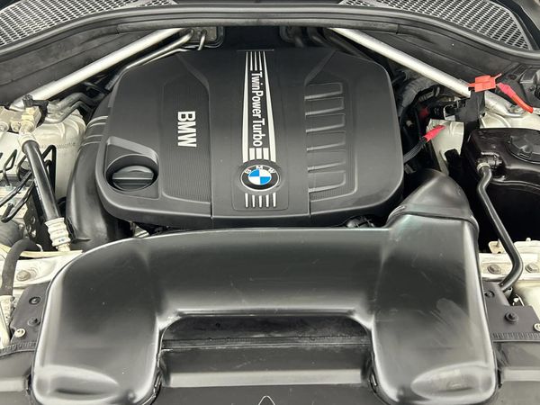 2014-BMW-X5-xDrive30d-Auto image:13