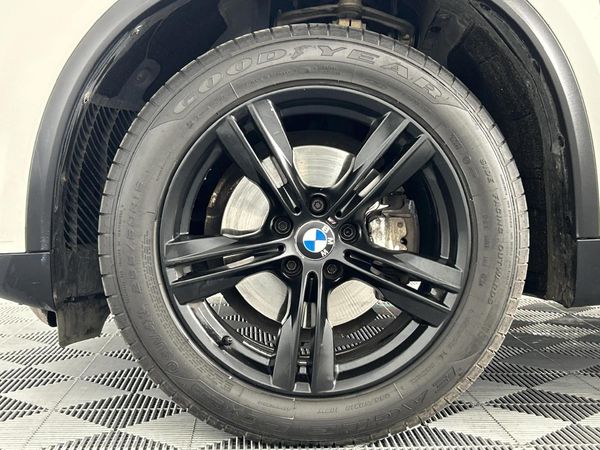 2014-BMW-X5-xDrive30d-Auto image:4