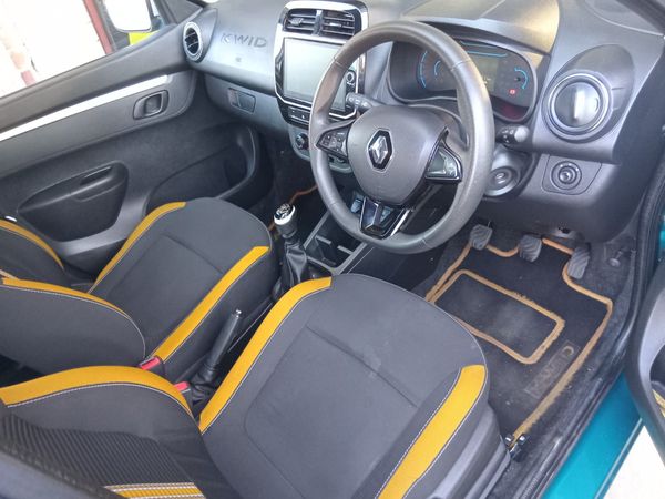 2023-Renault-Kwid-10-Climber-petrol-manual image:9