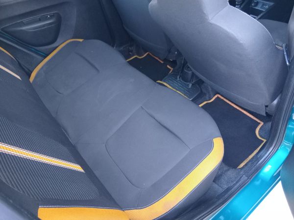 2023-Renault-Kwid-10-Climber-petrol-manual image:6
