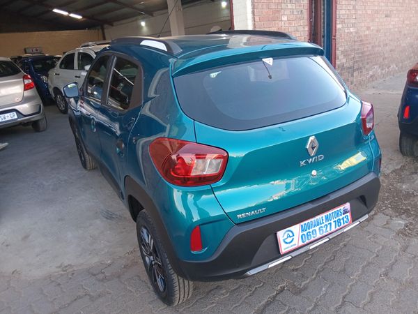 2023-Renault-Kwid-10-Climber-petrol-manual image:7
