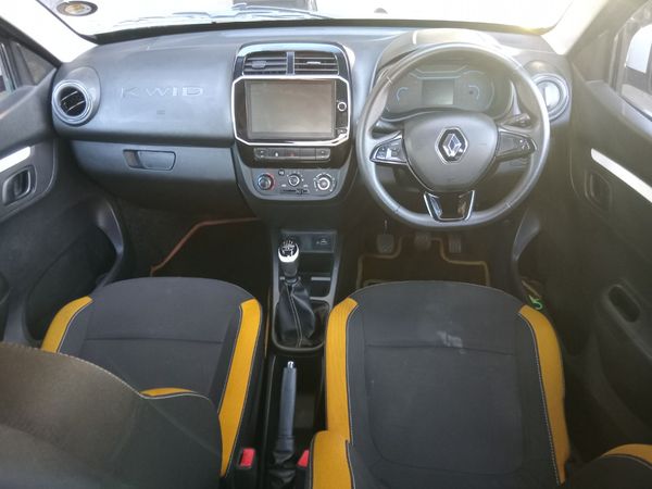 2023-Renault-Kwid-10-Climber-petrol-manual image:8