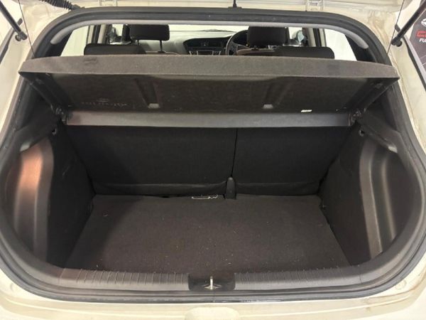 2017-Hyundai-i20-12-Motion image:13