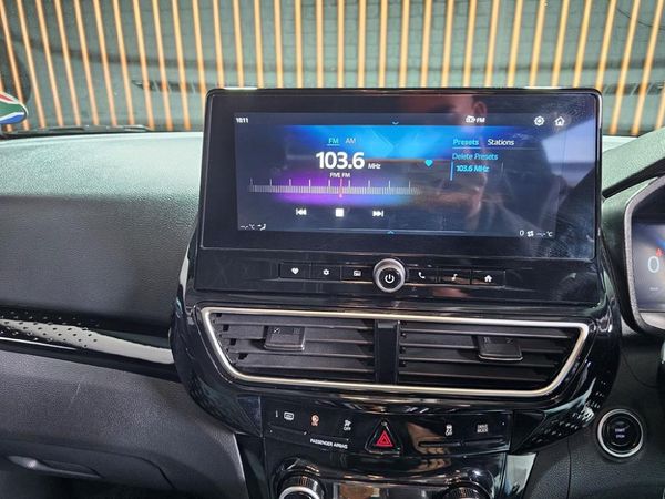 2025-Mahindra-XUV-3XO-12T-AX5-Auto image:13