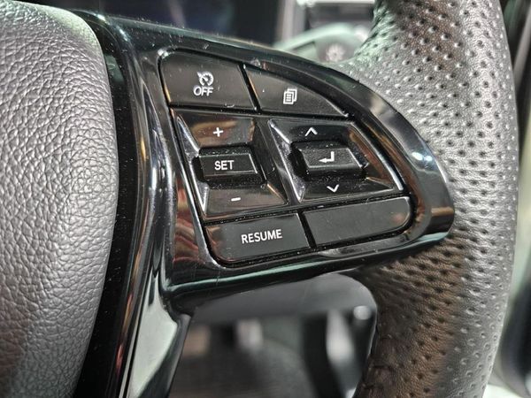 2025-Mahindra-XUV-3XO-12T-AX5-Auto image:16