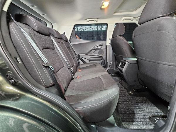 2025-Mahindra-XUV-3XO-12T-AX5-Auto image:21