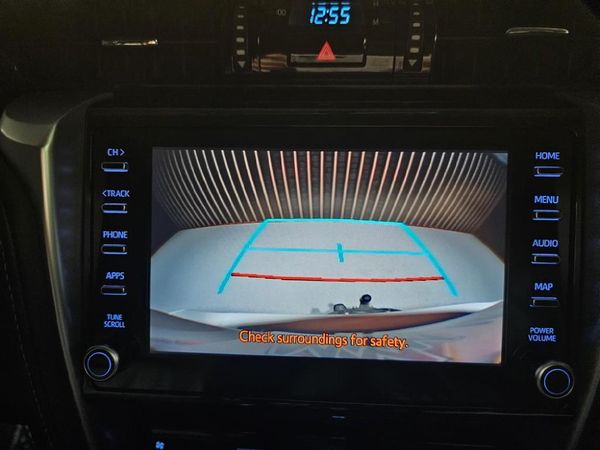 2020-Toyota-Fortuner-28-GD-6-4x4-Auto image:12