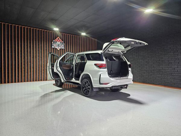 2020-Toyota-Fortuner-28-GD-6-4x4-Auto image:23