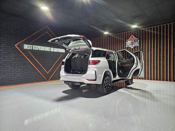 2020-Toyota-Fortuner-28-GD-6-4x4-Auto image:25
