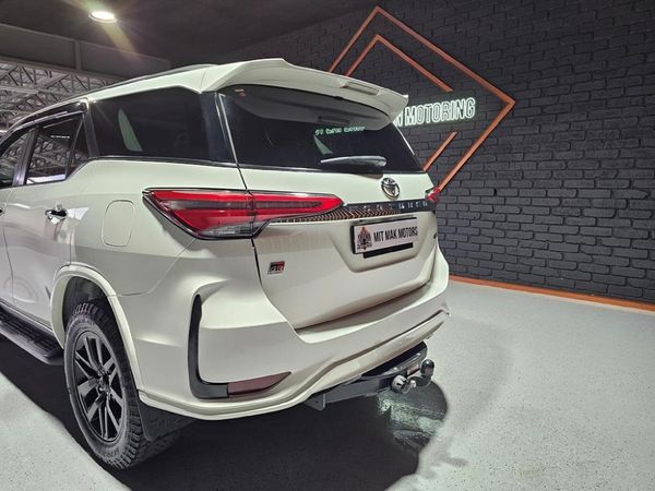 2020-Toyota-Fortuner-28-GD-6-4x4-Auto image:28