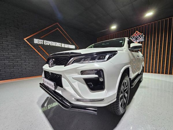 2020-Toyota-Fortuner-28-GD-6-4x4-Auto image:3