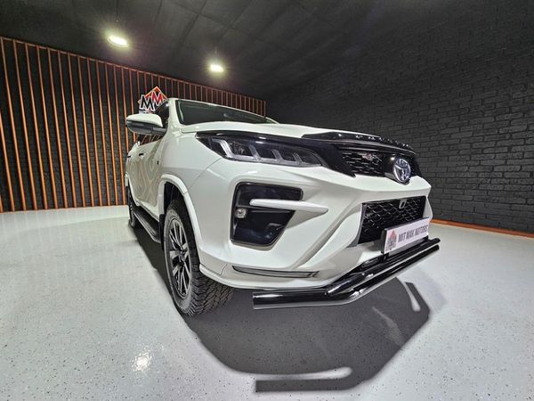 2020-Toyota-Fortuner-28-GD-6-4x4-Auto image:5