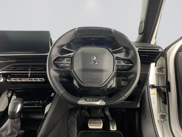 2024-Peugeot-2008-GT-12T-Auto image:11