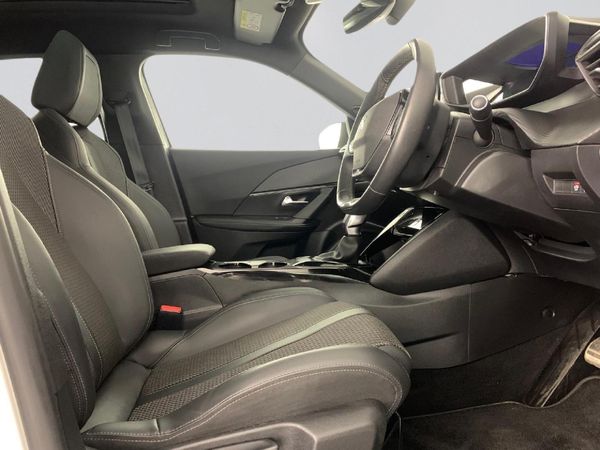 2024-Peugeot-2008-GT-12T-Auto image:15