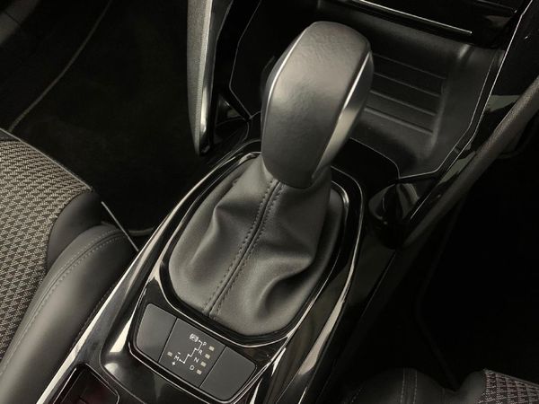 2024-Peugeot-2008-GT-12T-Auto image:6