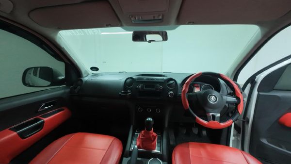 2012-Volkswagen-Amarok-20-TSI-Trendline-118kW-Double-Cab image:10