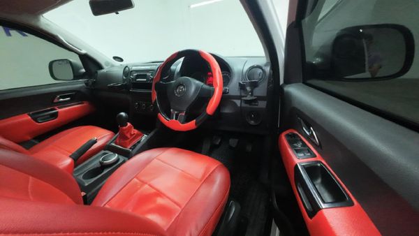 2012-Volkswagen-Amarok-20-TSI-Trendline-118kW-Double-Cab image:8