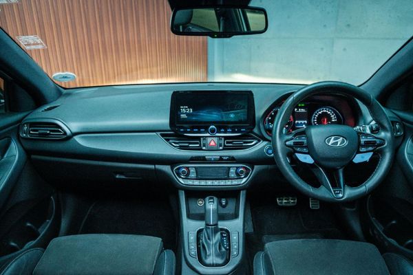 2025-Hyundai-i30-N-20-TGDi-DCT image:13