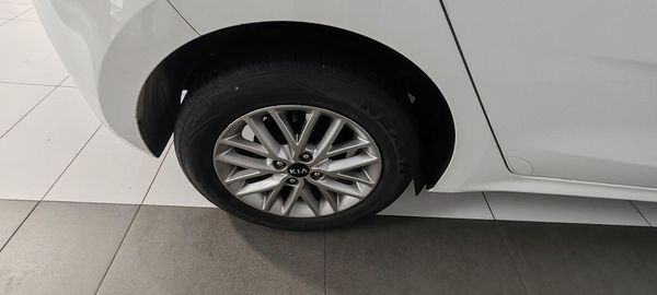 2021-Kia-Rio-12-LS-5-dr image:4