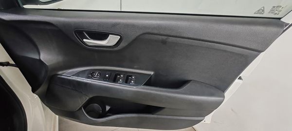 2021-Kia-Rio-12-LS-5-dr image:5
