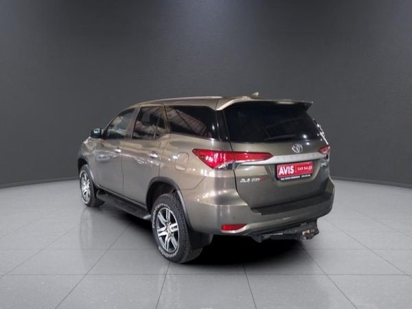2021-Toyota-Fortuner-24-GD-6-4x4-Auto image:4