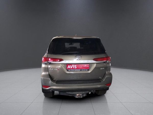 2021-Toyota-Fortuner-24-GD-6-4x4-Auto image:5