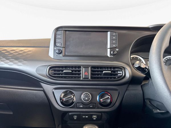 2024-Hyundai-Grand-i10-10-Motion image:11