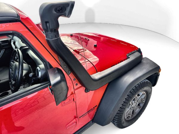 2015-Jeep-Wrangler-Unlimited-Rubicon-36-V6-Auto image:9