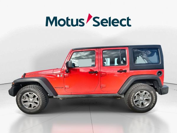 2015-Jeep-Wrangler-Unlimited-Rubicon-36-V6-Auto image:3