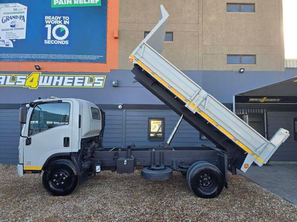 2009-Isuzu-NPR-400-Amt-Fc-Cc image:6