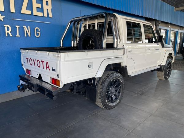 2022-Toyota-Land-Cruiser-79-40-Double-Cab image:11